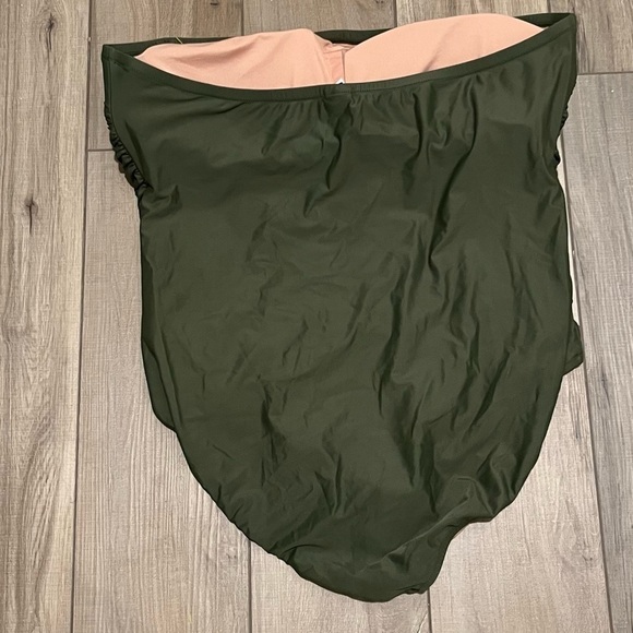 J. Crew Echo Ruched Bandeau One Piece Swimsuit in Green Size 22 - Picture 3 of 5